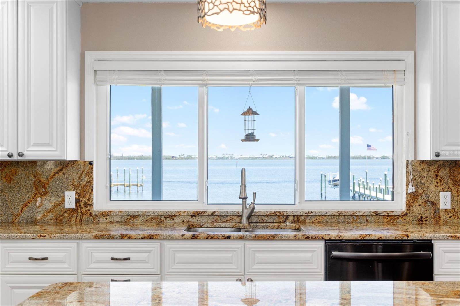 9048 WHARF AVE, PLACIDA, FL, 33946