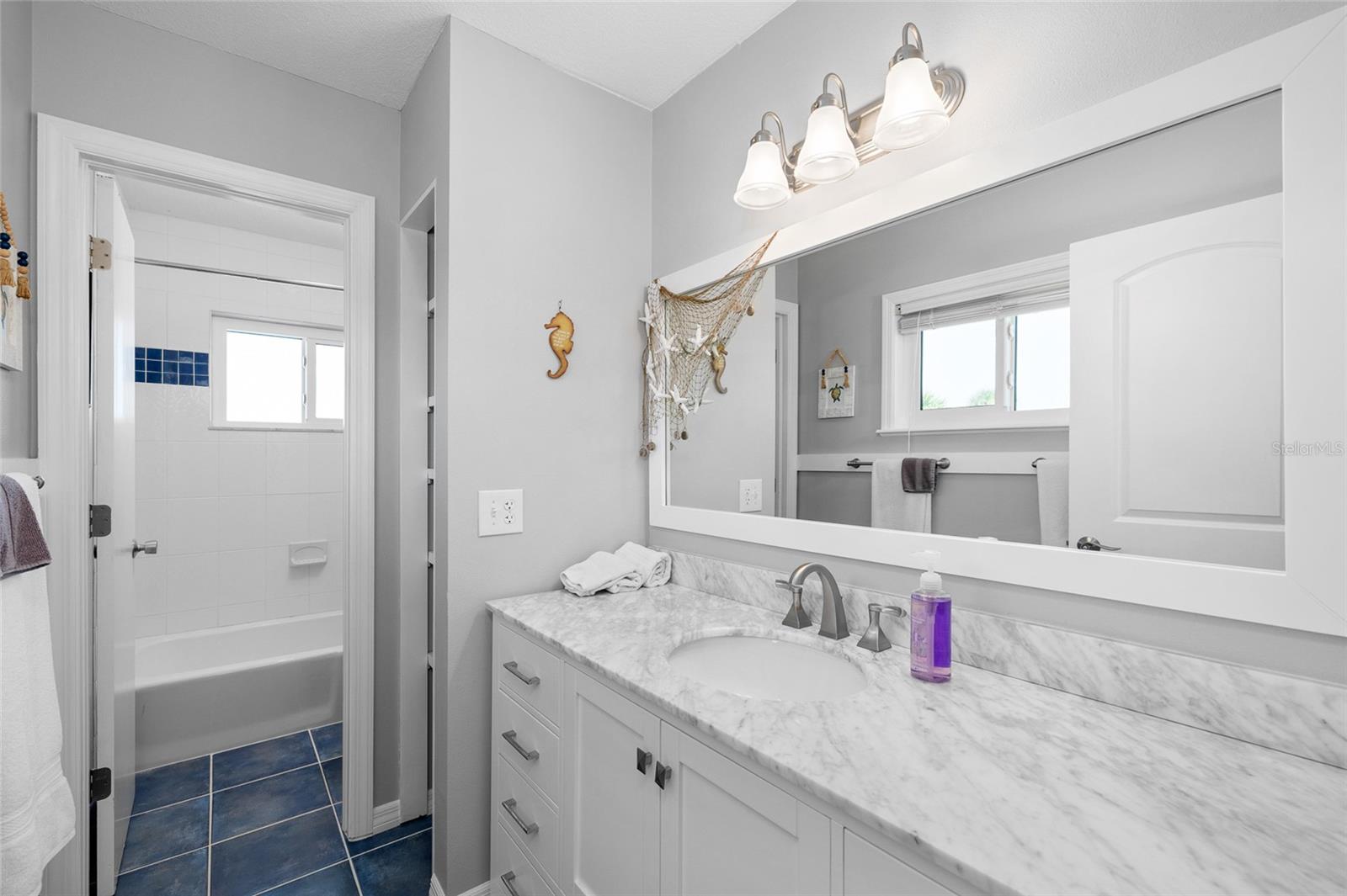 9048 WHARF AVE, PLACIDA, FL, 33946