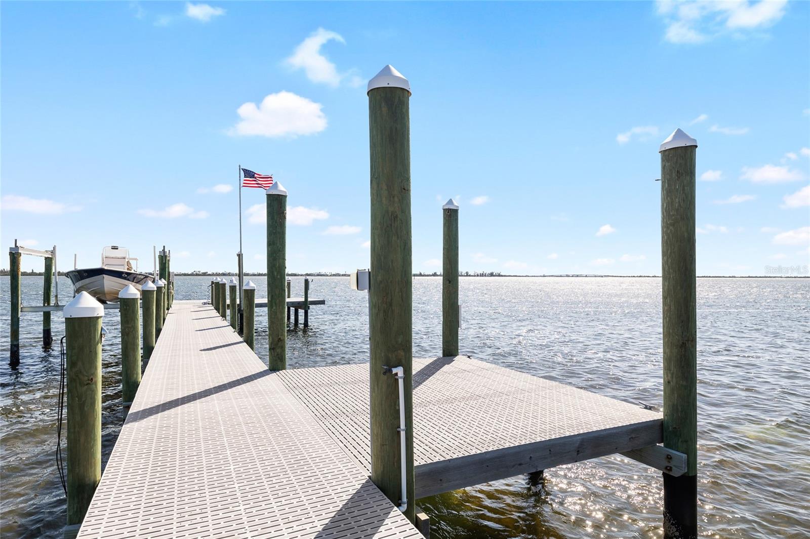 9048 WHARF AVE, PLACIDA, FL, 33946