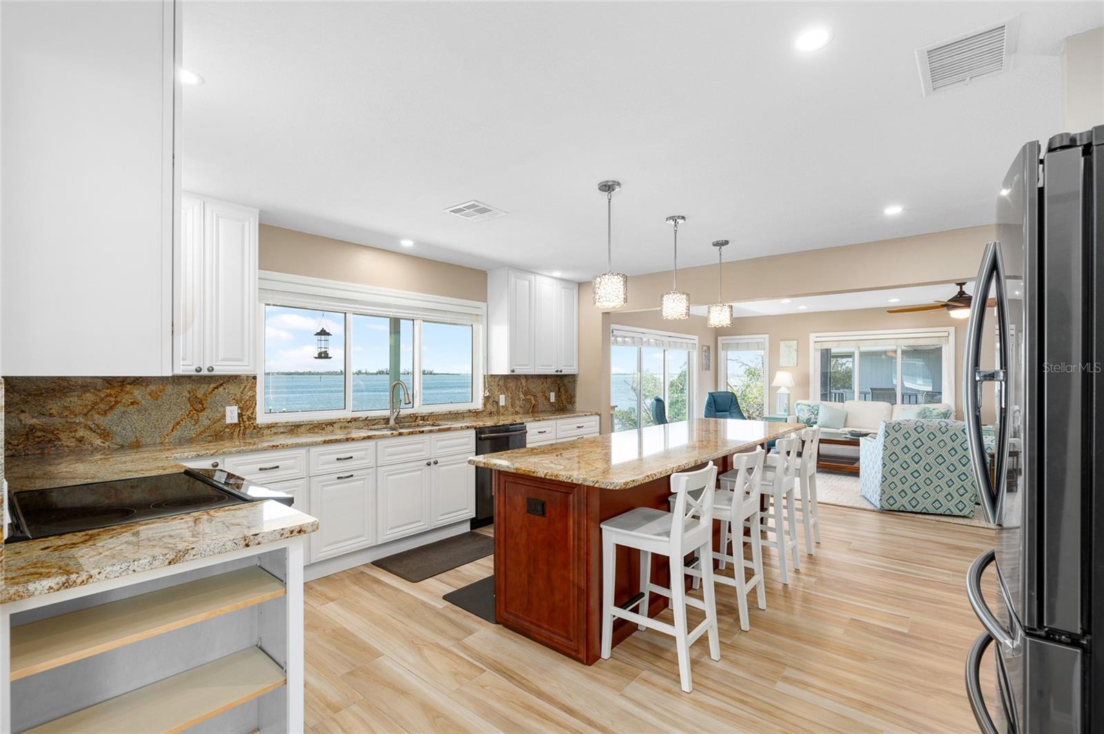 9048 WHARF AVE, PLACIDA, FL, 33946