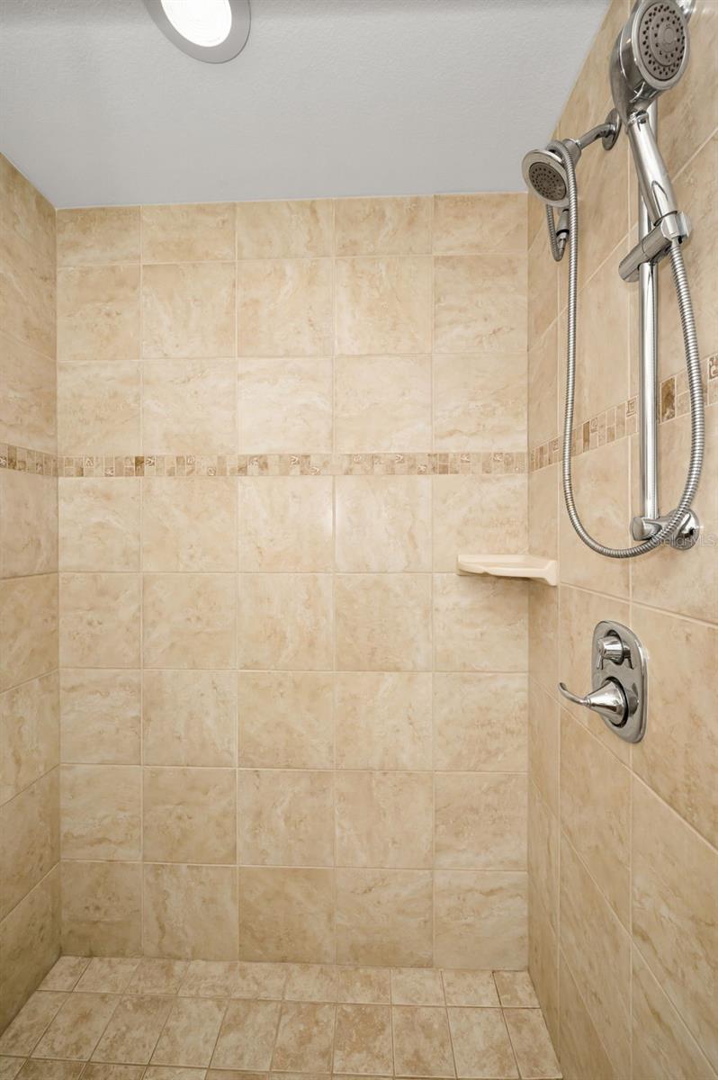 331 CLEVELAND ST #402, CLEARWATER, FL, 33755