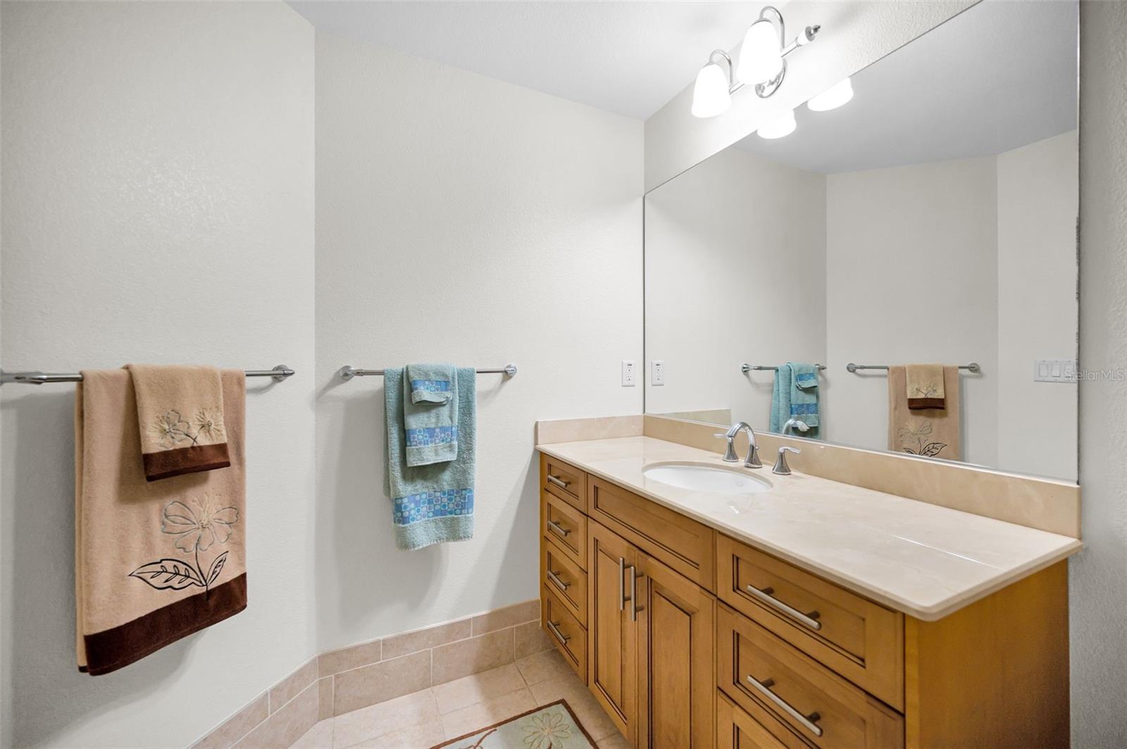 331 CLEVELAND ST #402, CLEARWATER, FL, 33755