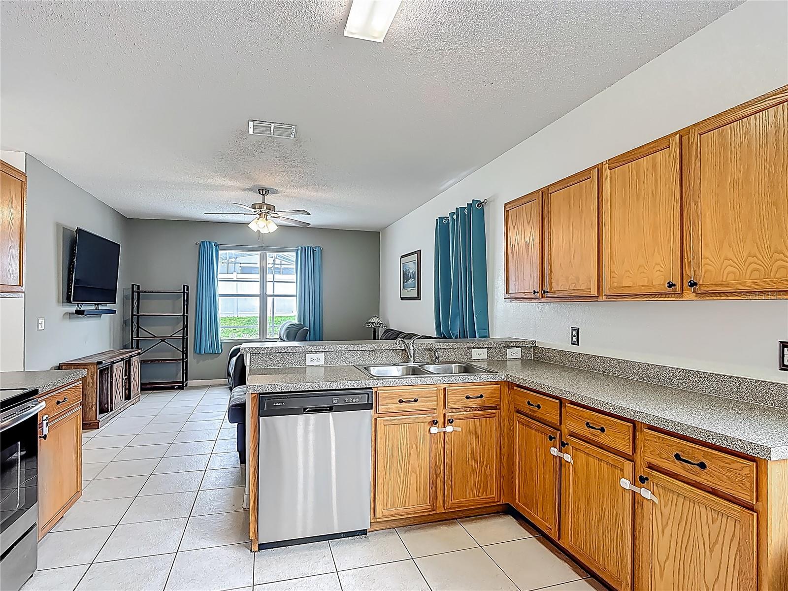 226 SIGMUND LOOP, DAVENPORT, FL, 33837