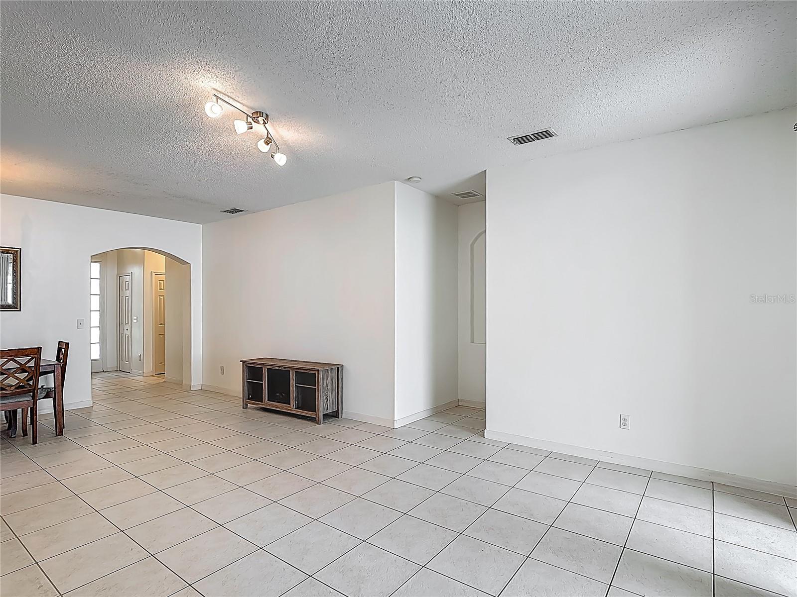 226 SIGMUND LOOP, DAVENPORT, FL, 33837