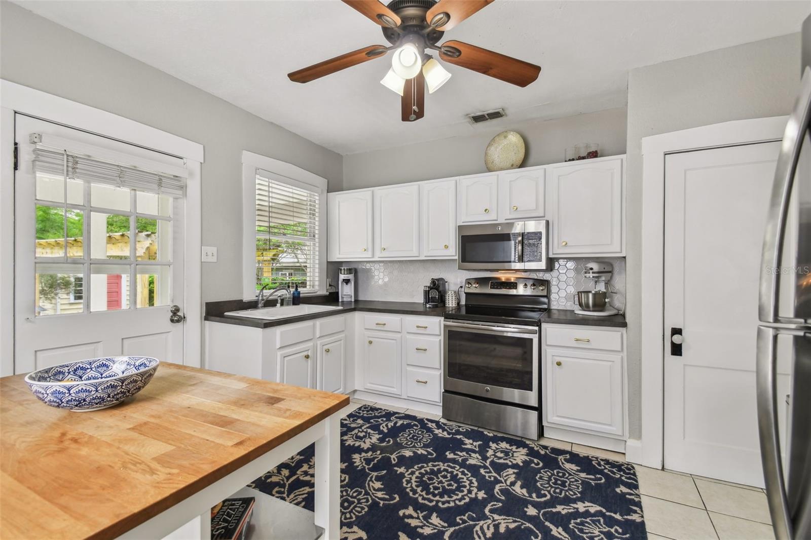 705 E CARACAS ST, TAMPA, FL, 33603