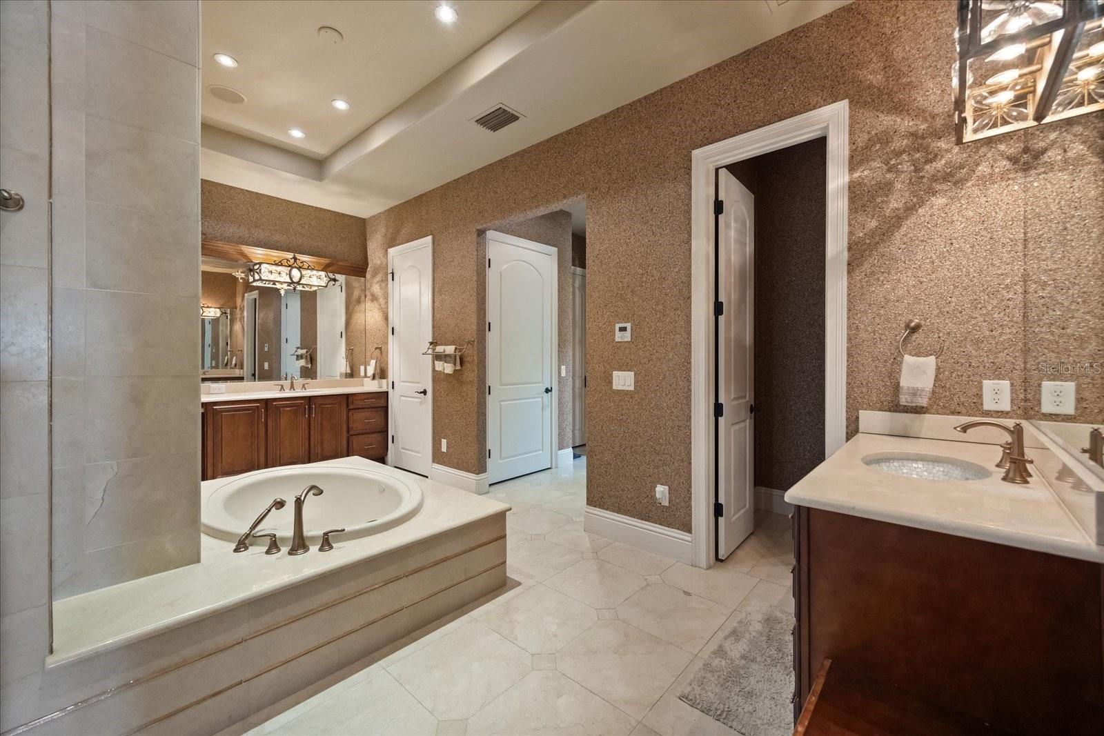 O6298615 Property Photo