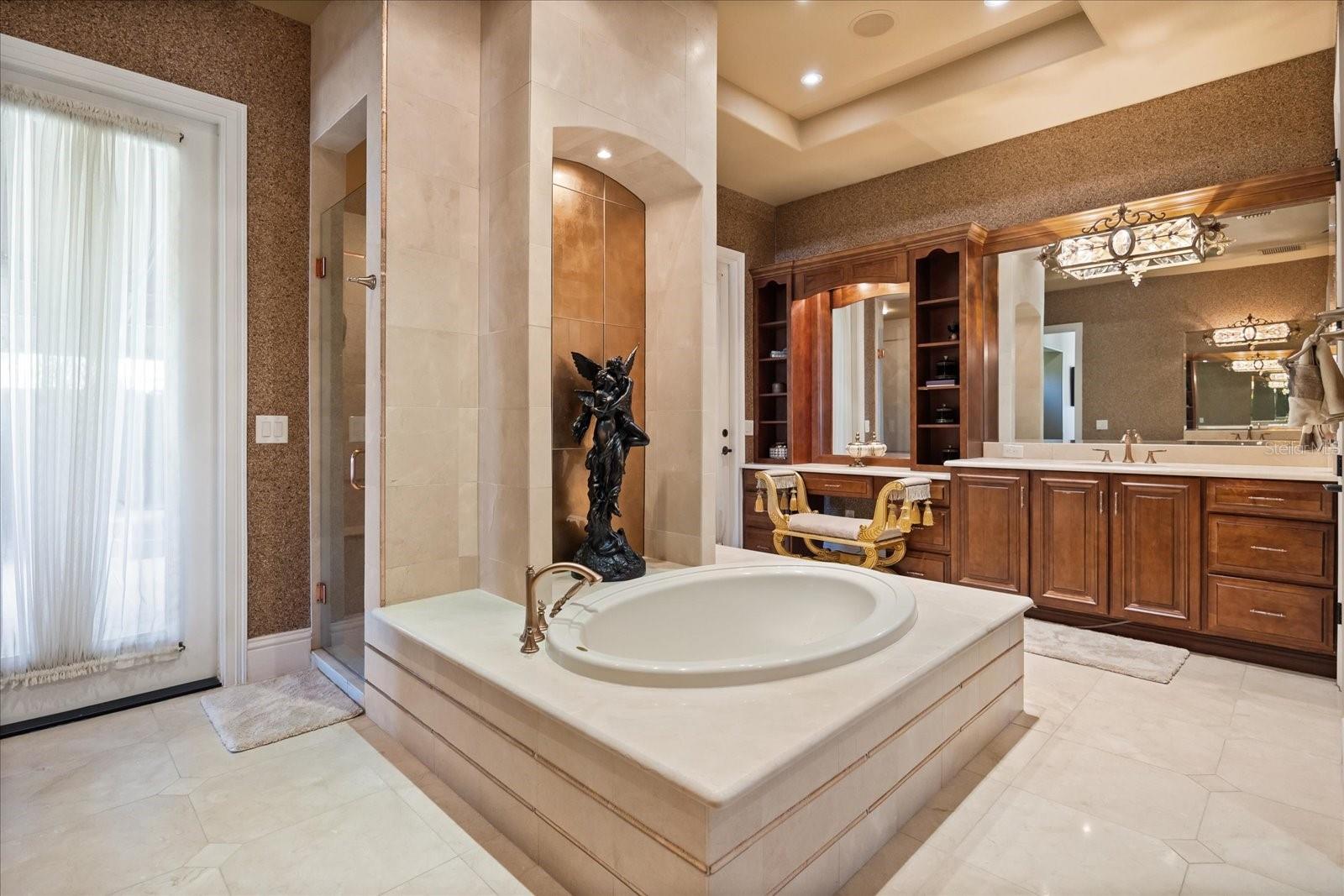 O6298615 Property Photo