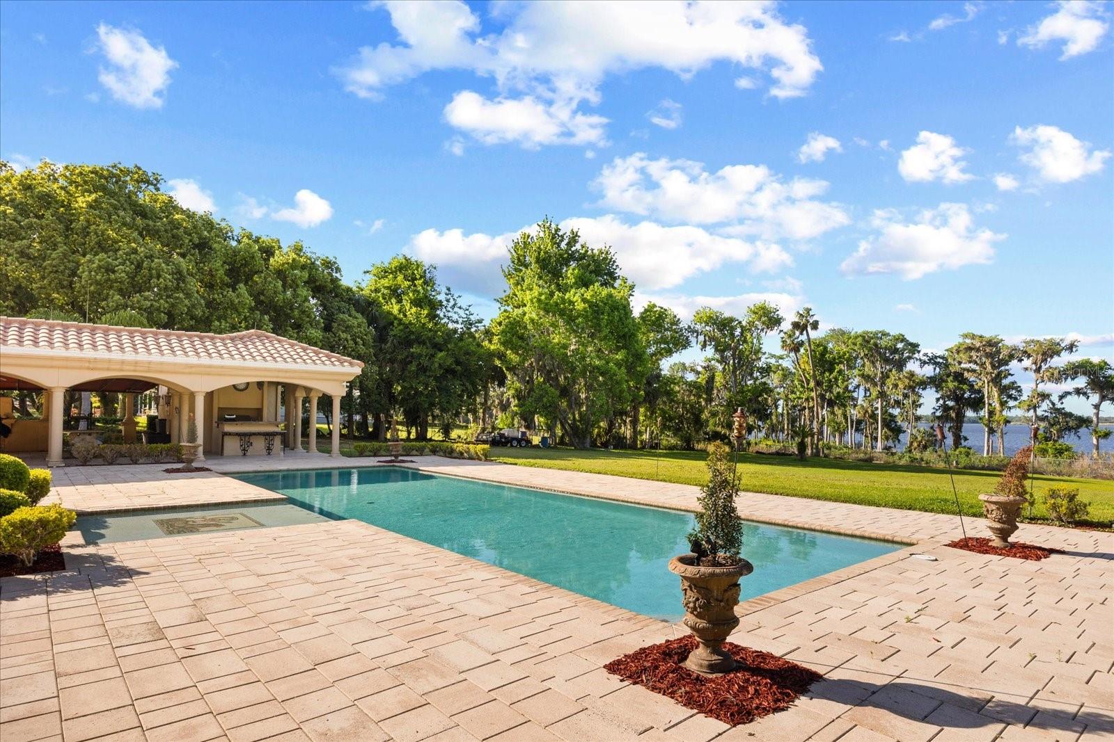 O6298615 Property Photo