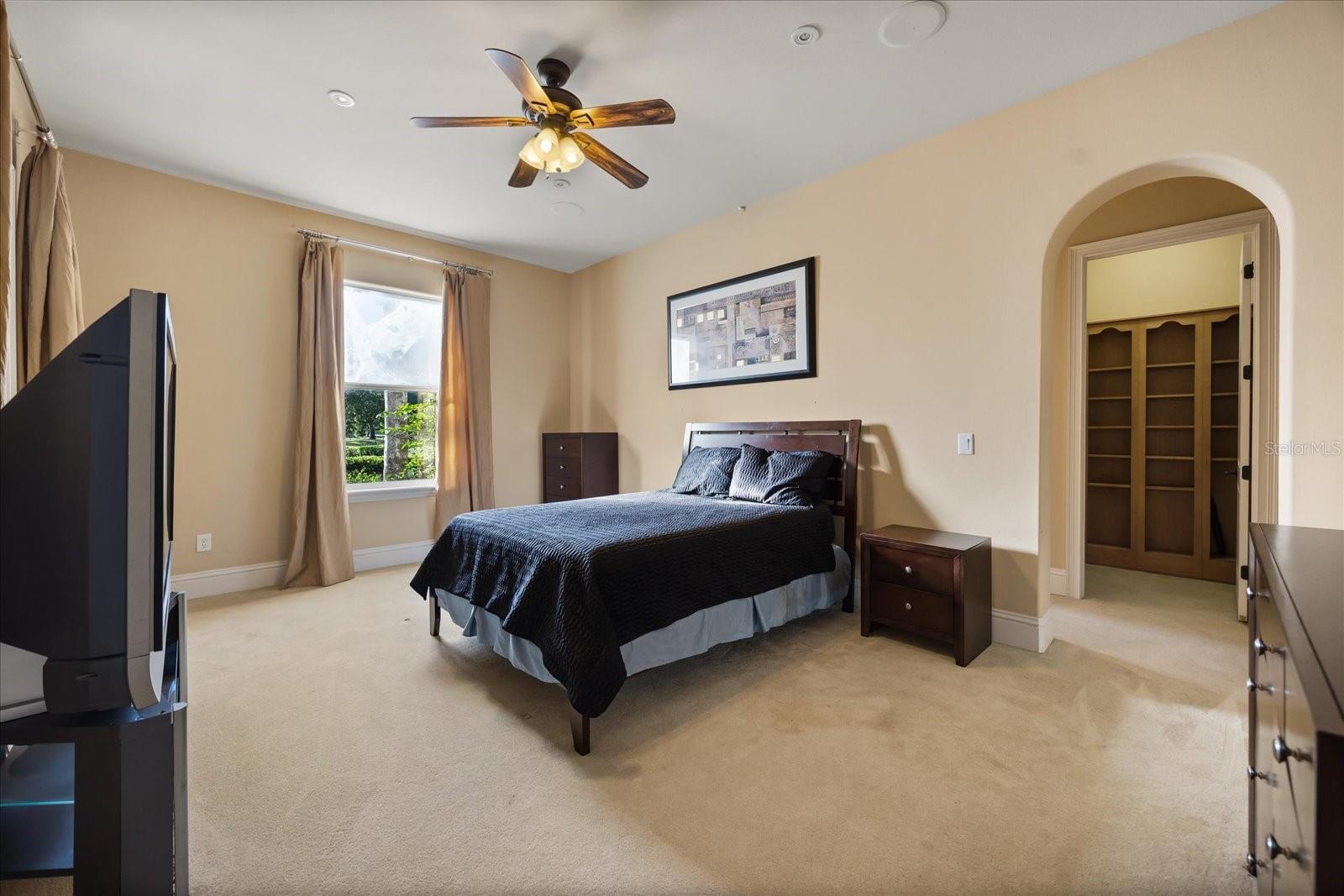 O6298615 Property Photo