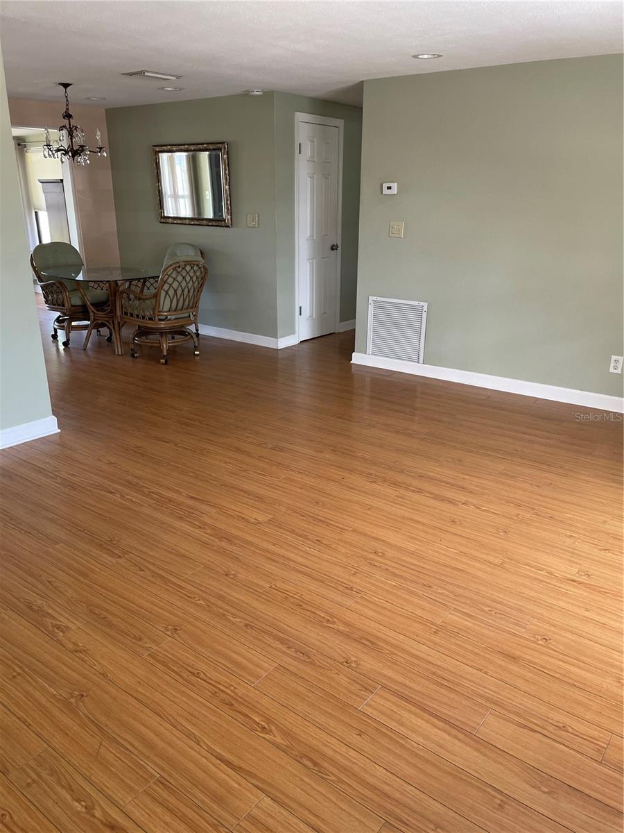 2015 BAYSHORE GARDENS PKWY, BRADENTON, FL, 34207