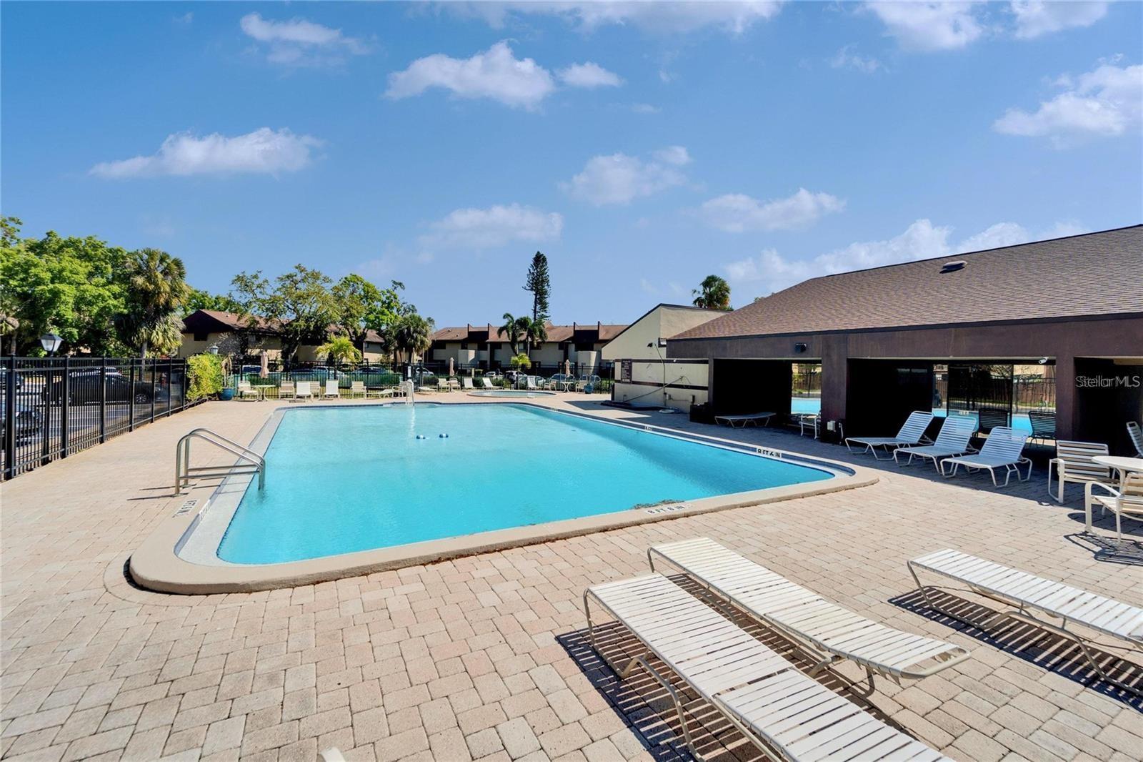 880 S VILLAGE DR N #202, ST PETERSBURG, FL, 33716