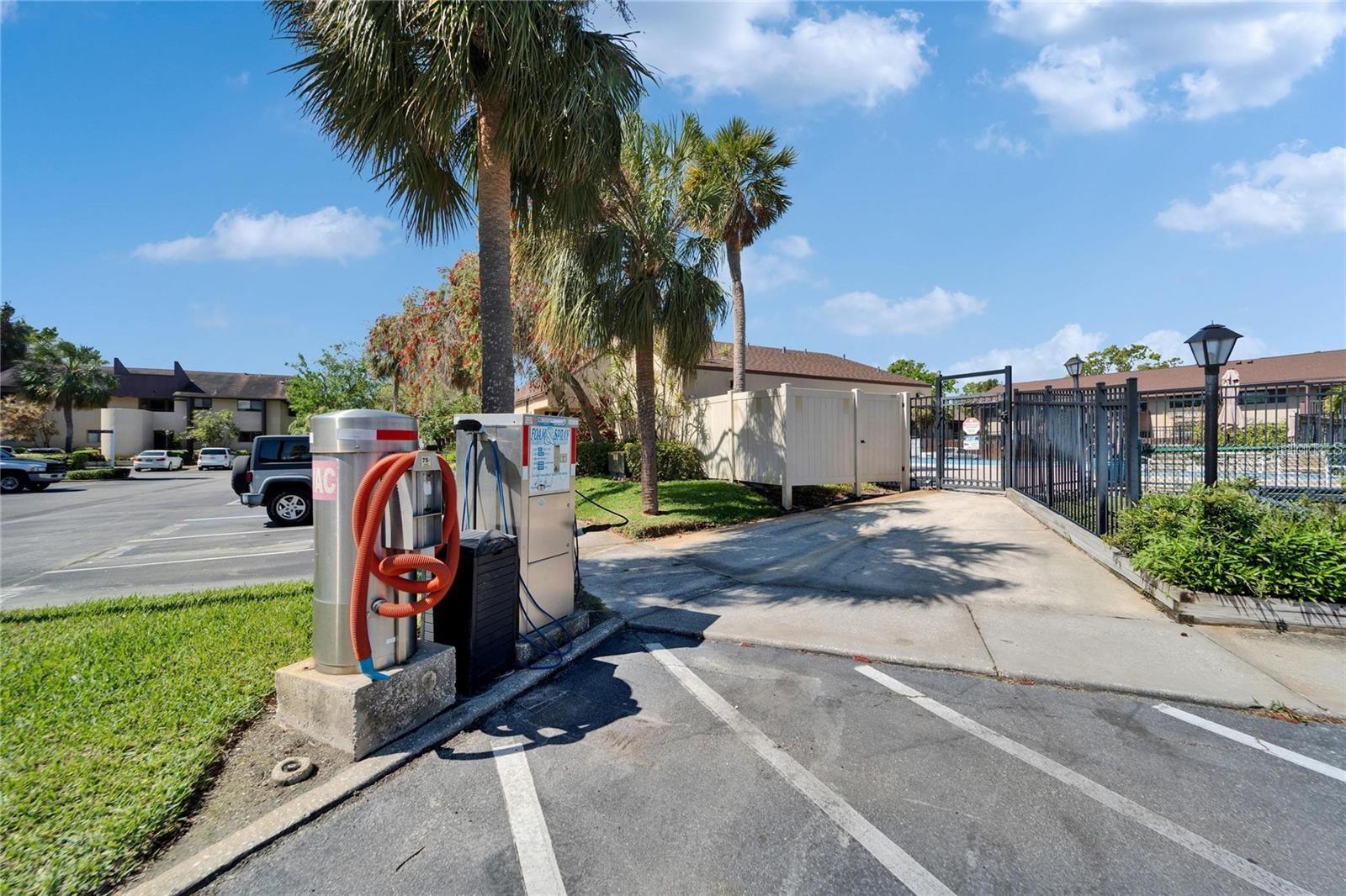 880 S VILLAGE DR N #202, ST PETERSBURG, FL, 33716