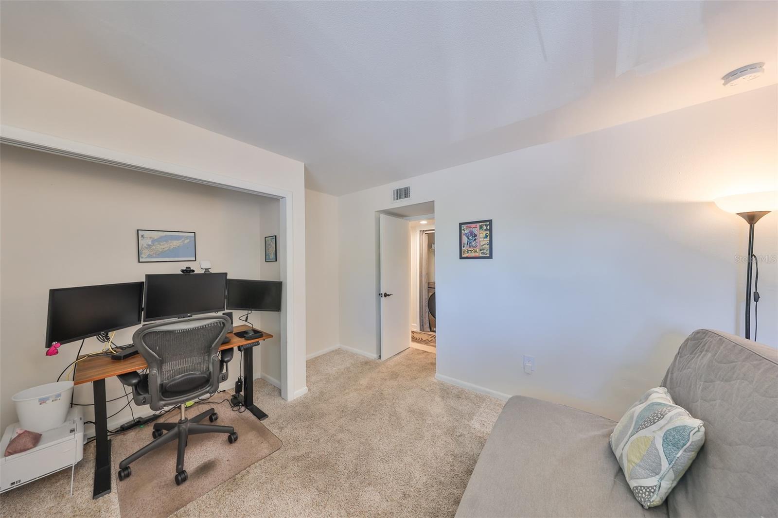 880 S VILLAGE DR N #202, ST PETERSBURG, FL, 33716