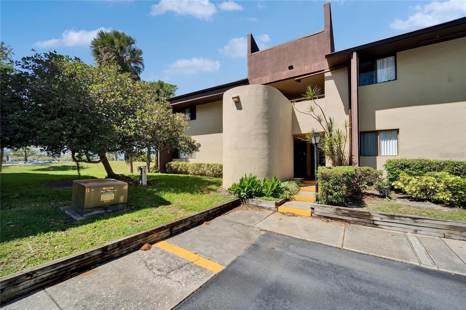 880 S VILLAGE DR N #202, ST PETERSBURG, FL, 33716