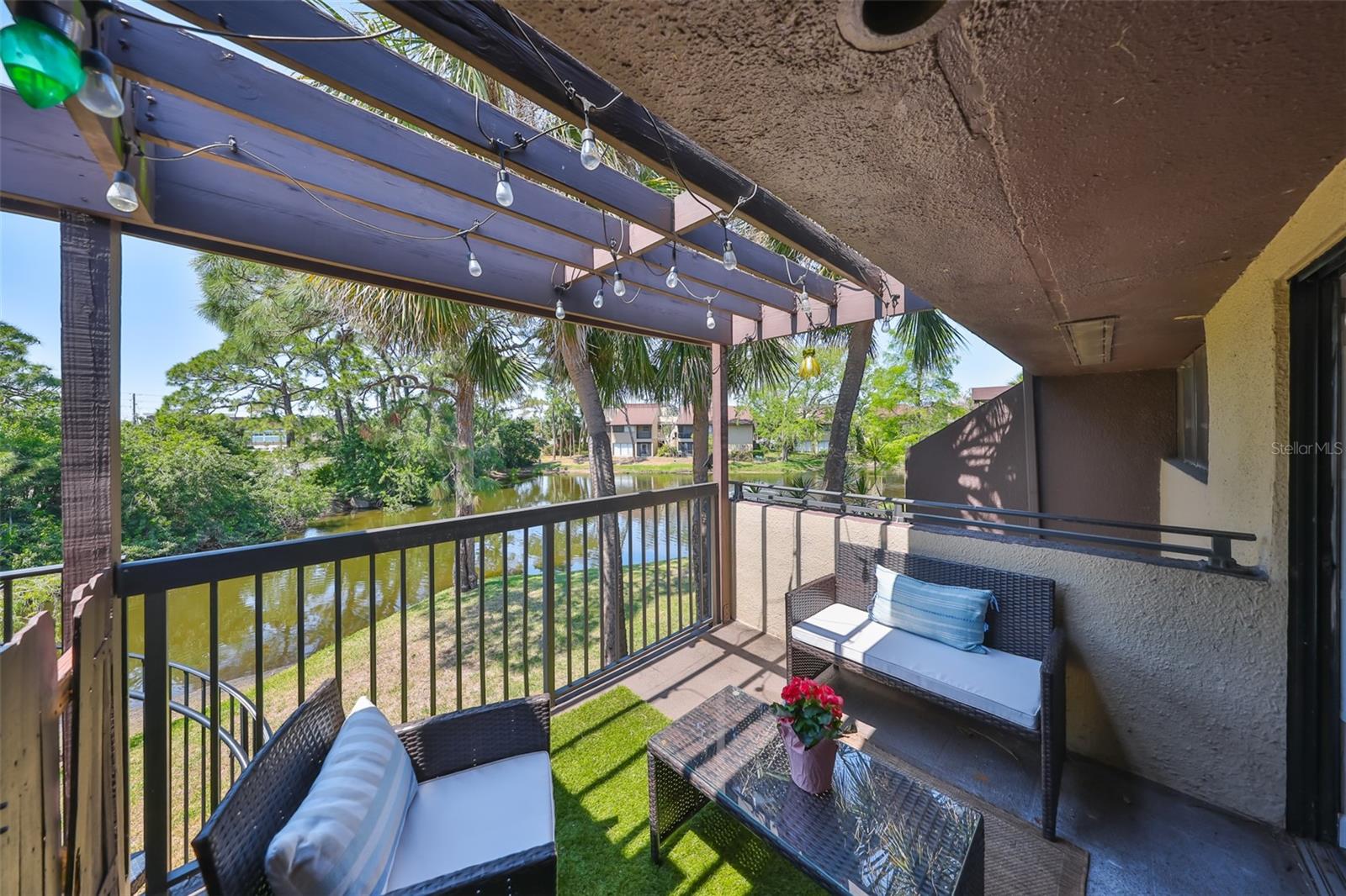 880 S VILLAGE DR N #202, ST PETERSBURG, FL, 33716