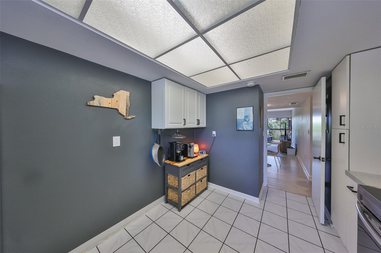 880 S VILLAGE DR N #202, ST PETERSBURG, FL, 33716