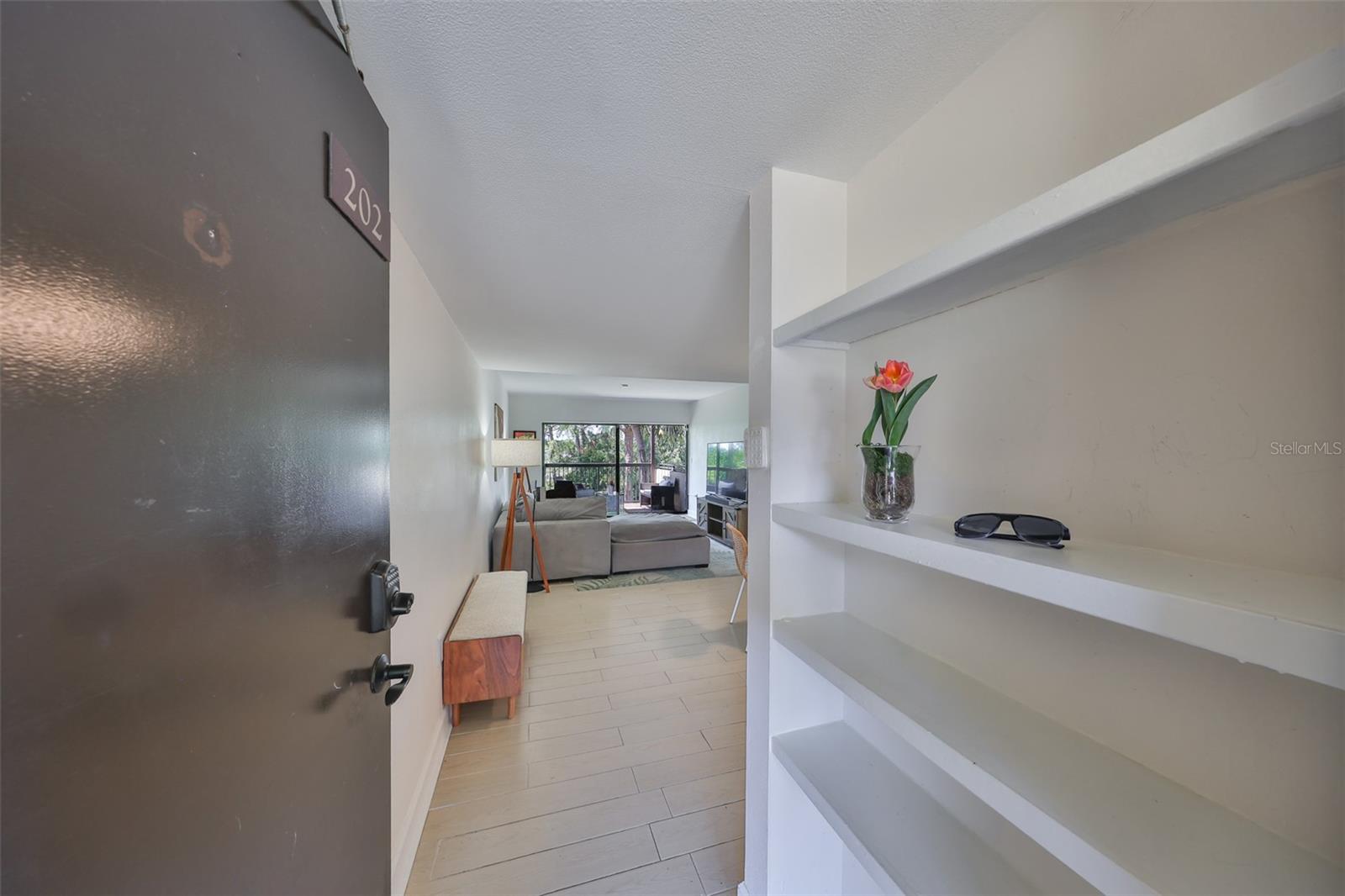 880 S VILLAGE DR N #202, ST PETERSBURG, FL, 33716