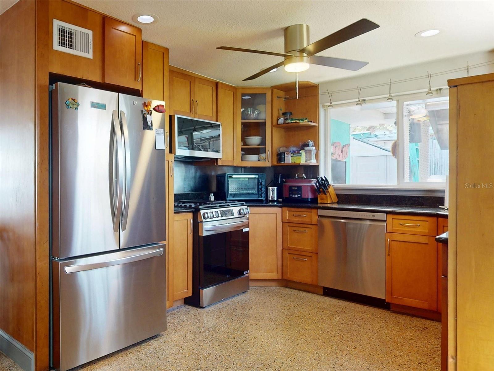650 S PINE ST, NEW SMYRNA BEACH, FL, 32169