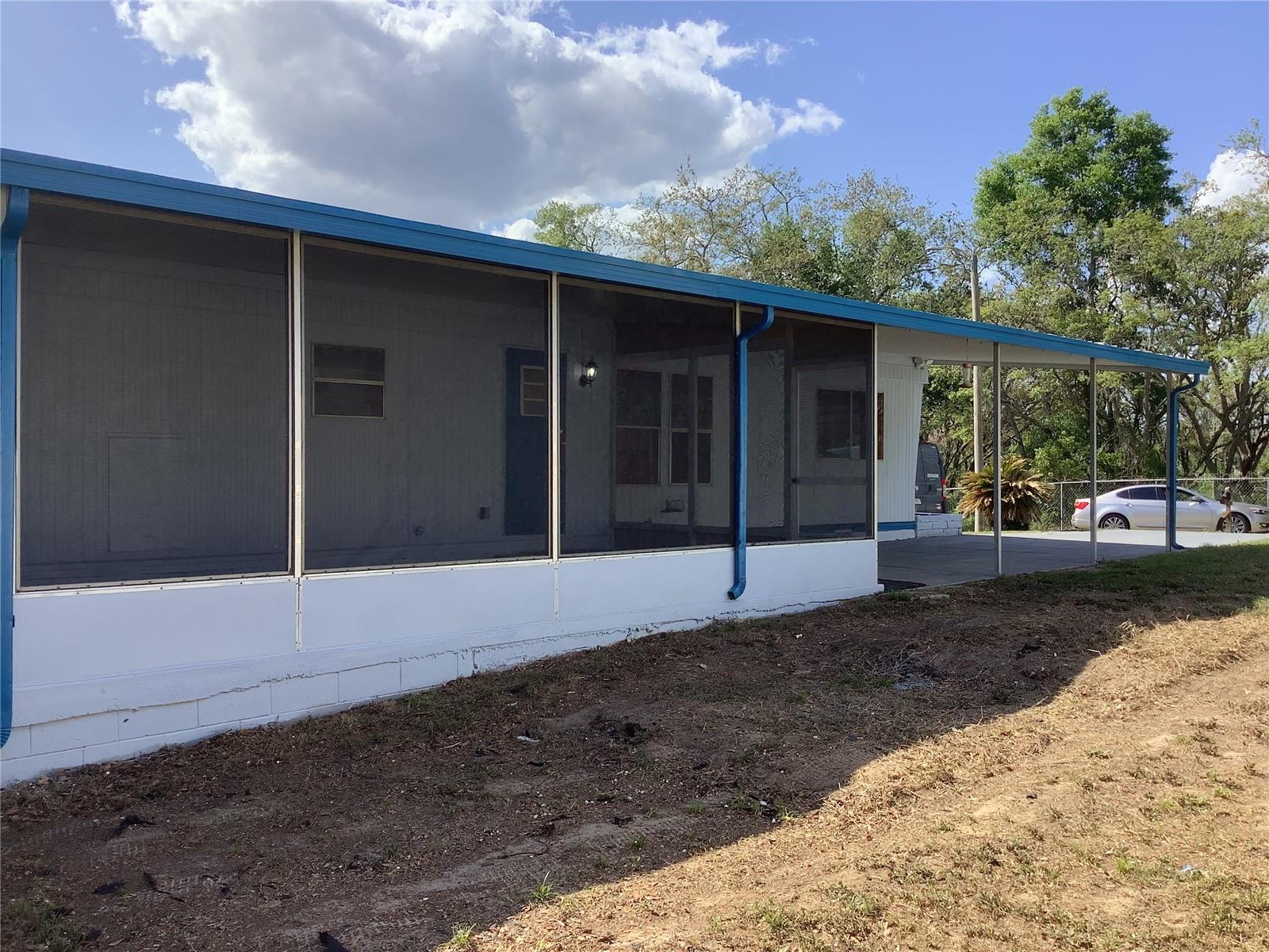 TB8372995 Property Photo