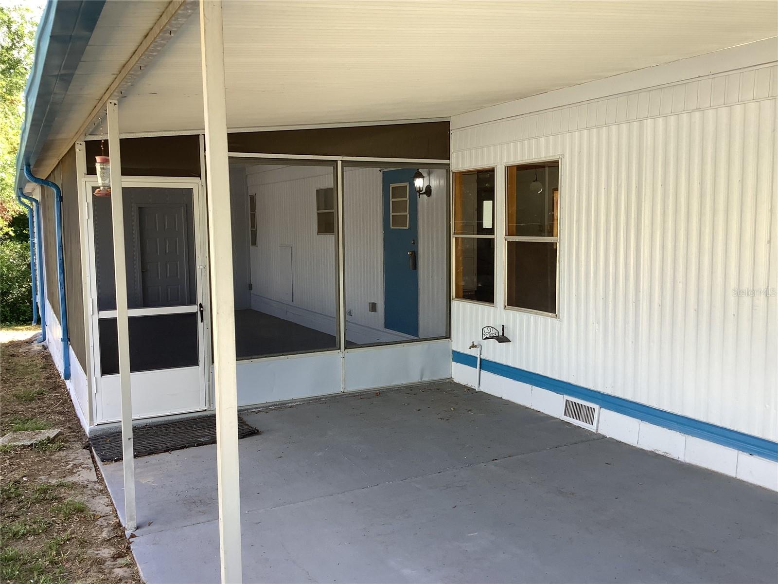 TB8372995 Property Photo