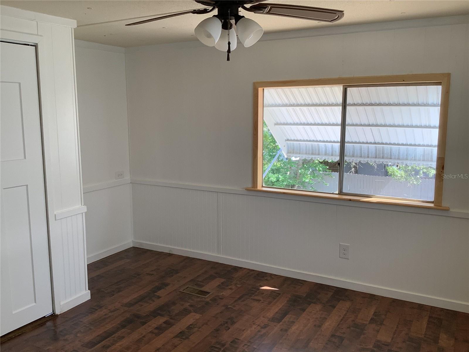 TB8372995 Property Photo