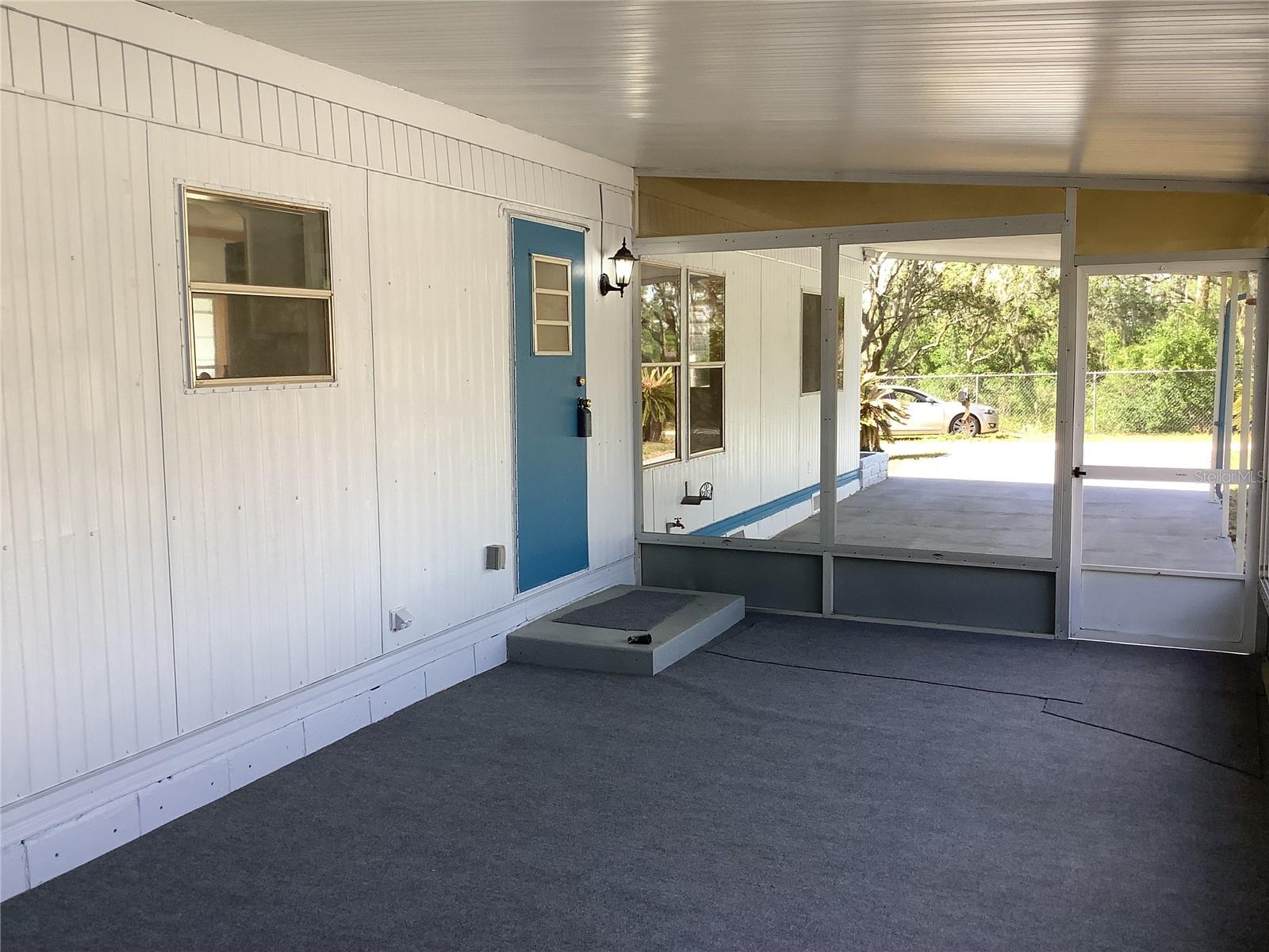 TB8372995 Property Photo