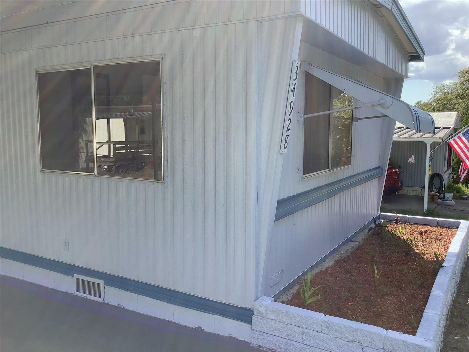 TB8372995 Property Photo