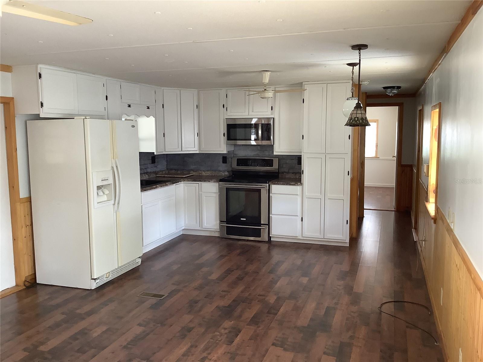 TB8372995 Property Photo