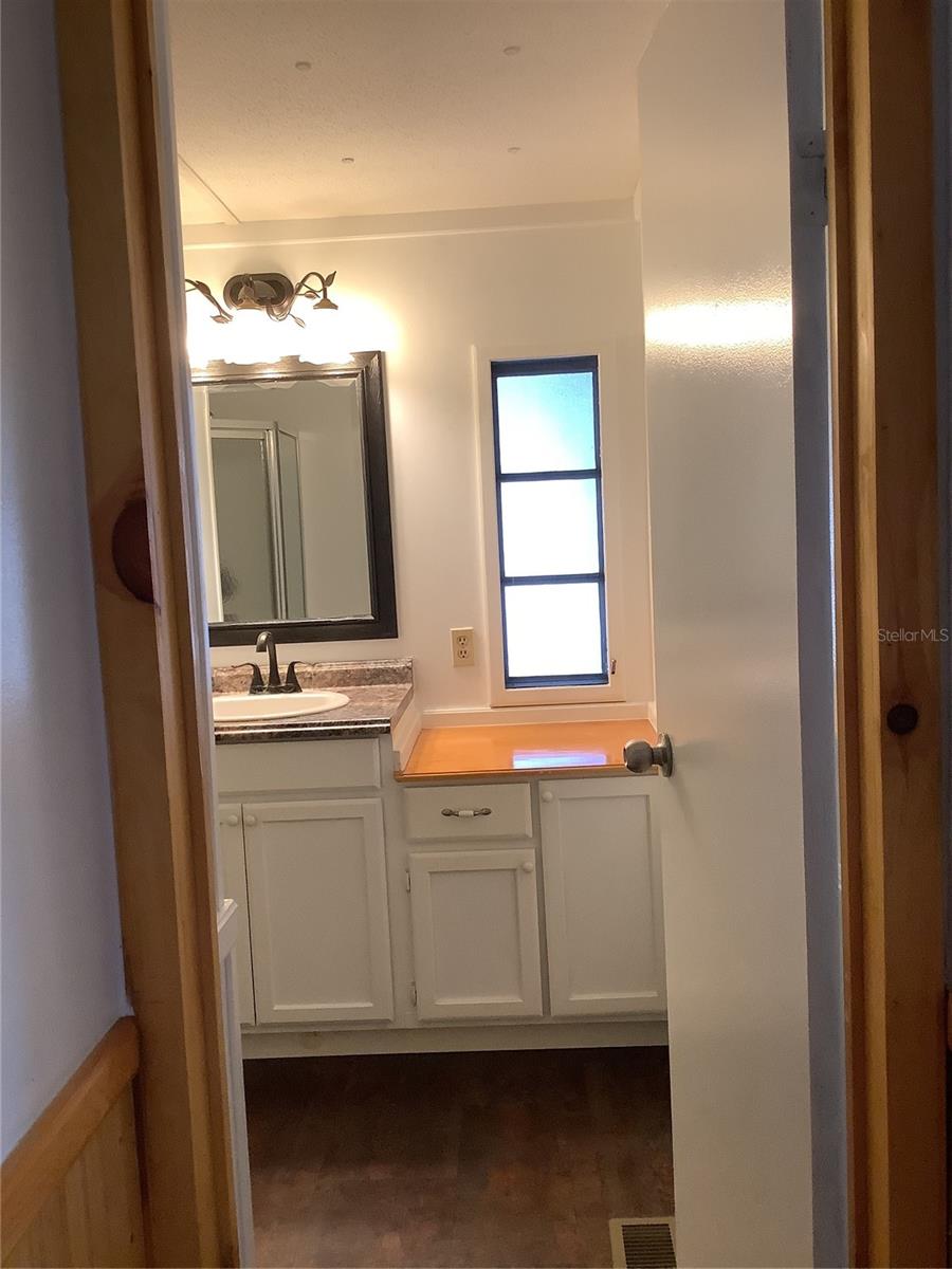 TB8372995 Property Photo