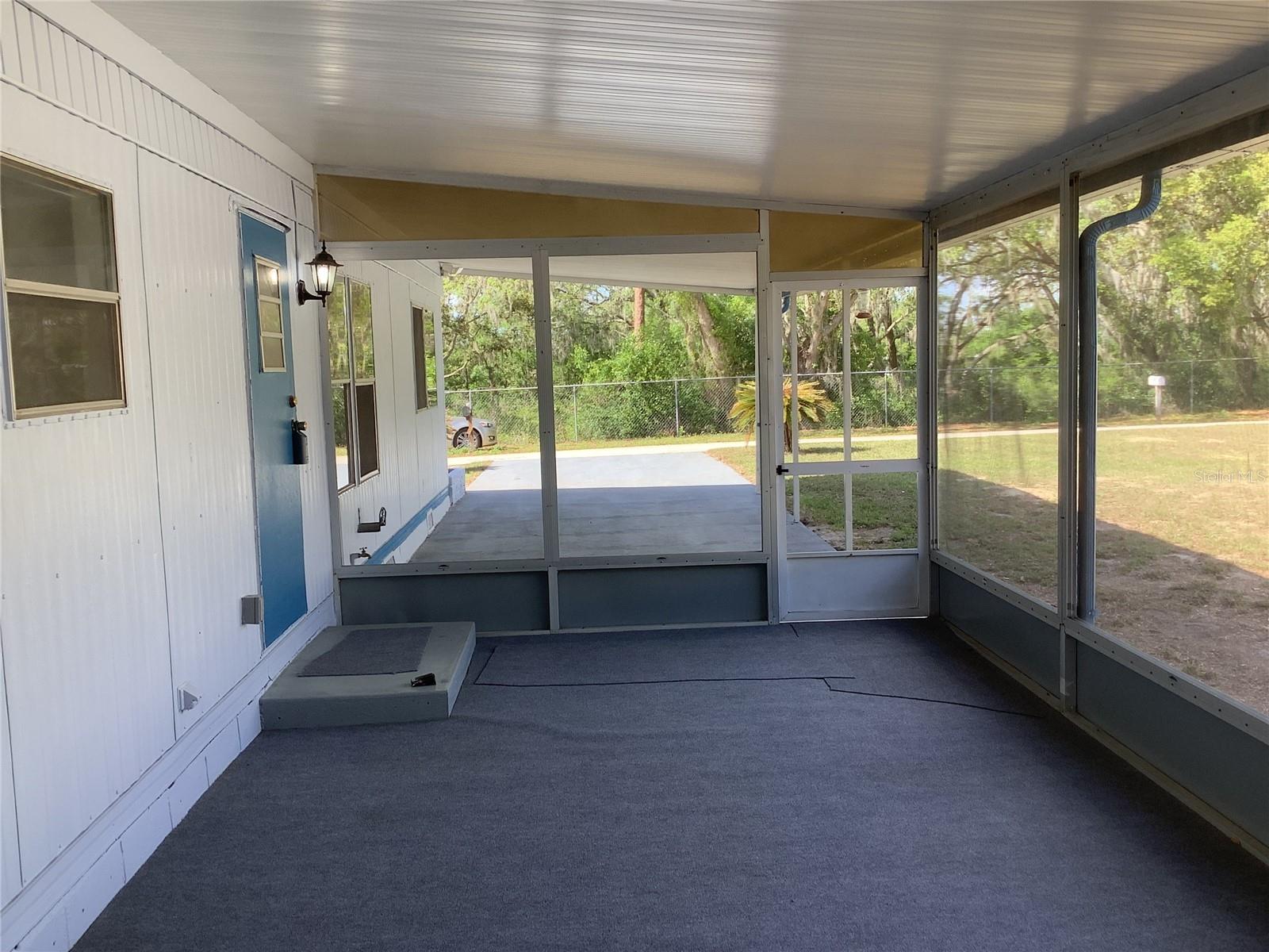 TB8372995 Property Photo