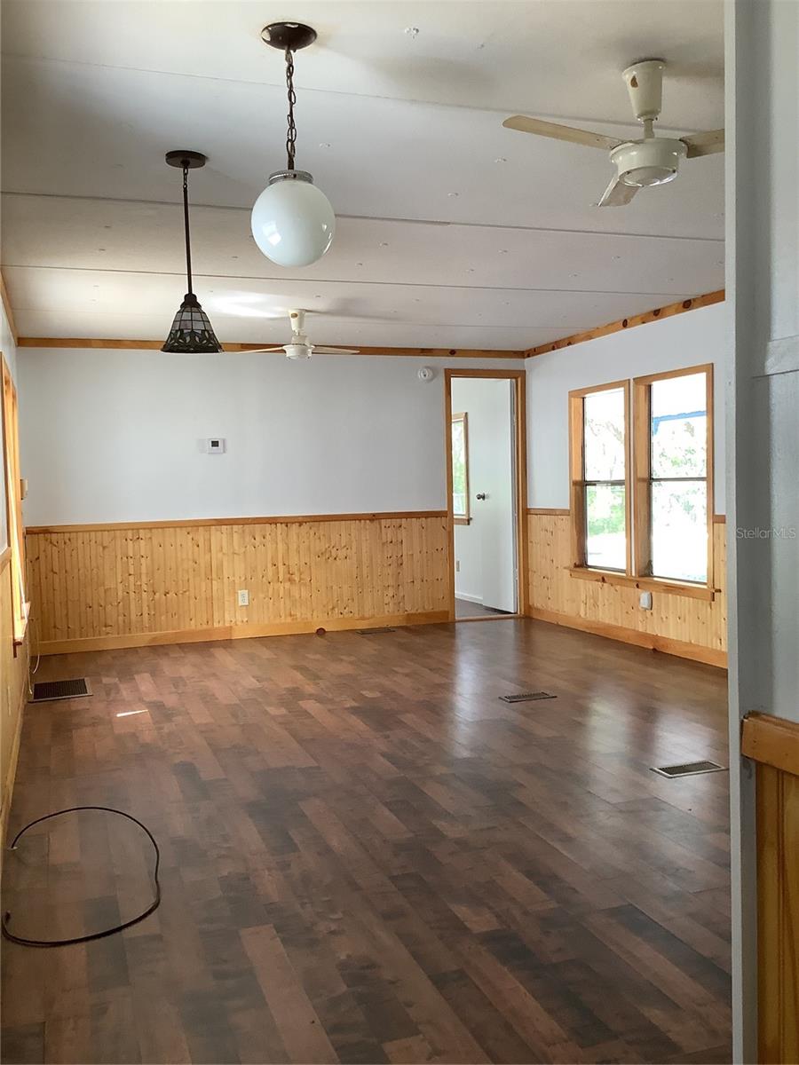 TB8372995 Property Photo