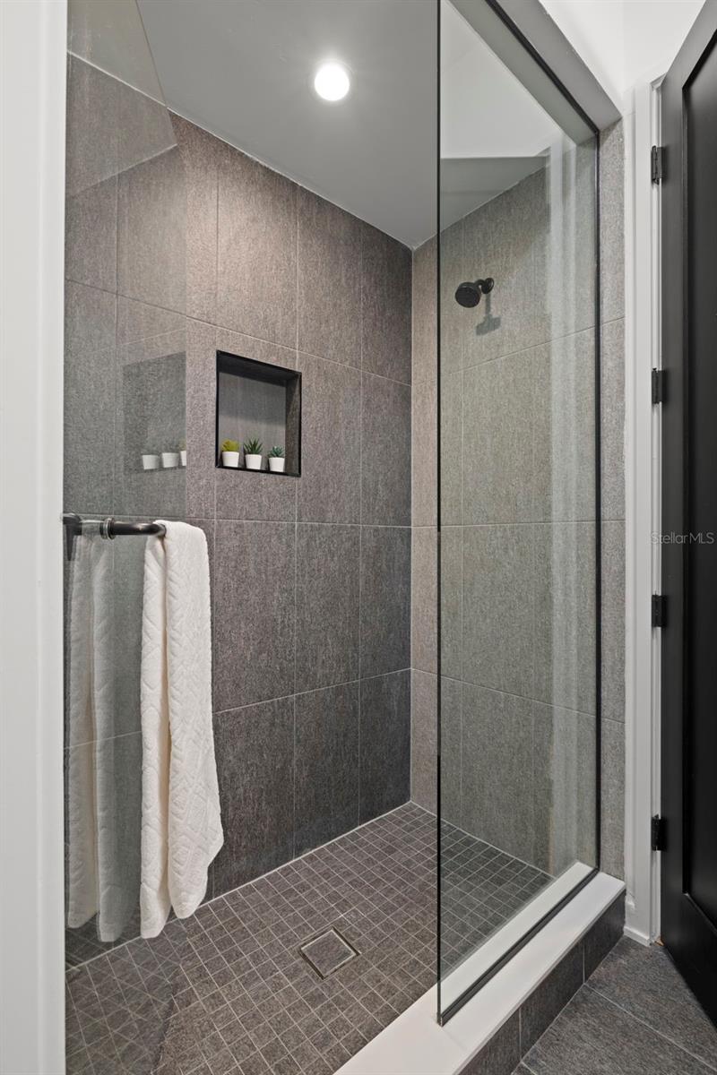 TB8373079 Property Photo