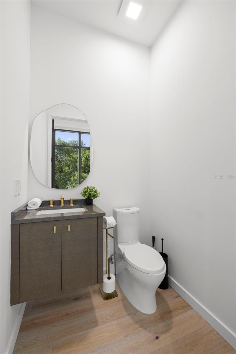 TB8373079 Property Photo