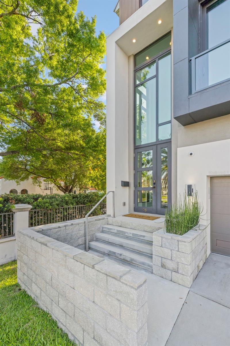 TB8373079 Property Photo