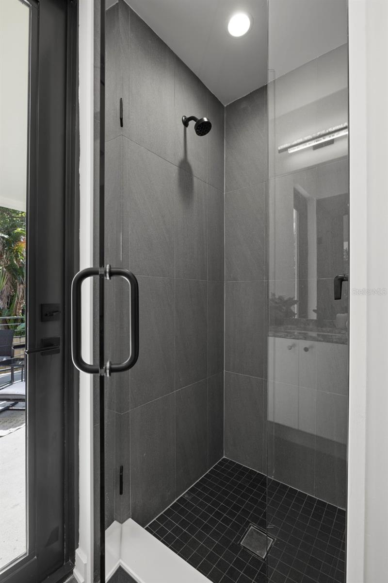 TB8373079 Property Photo