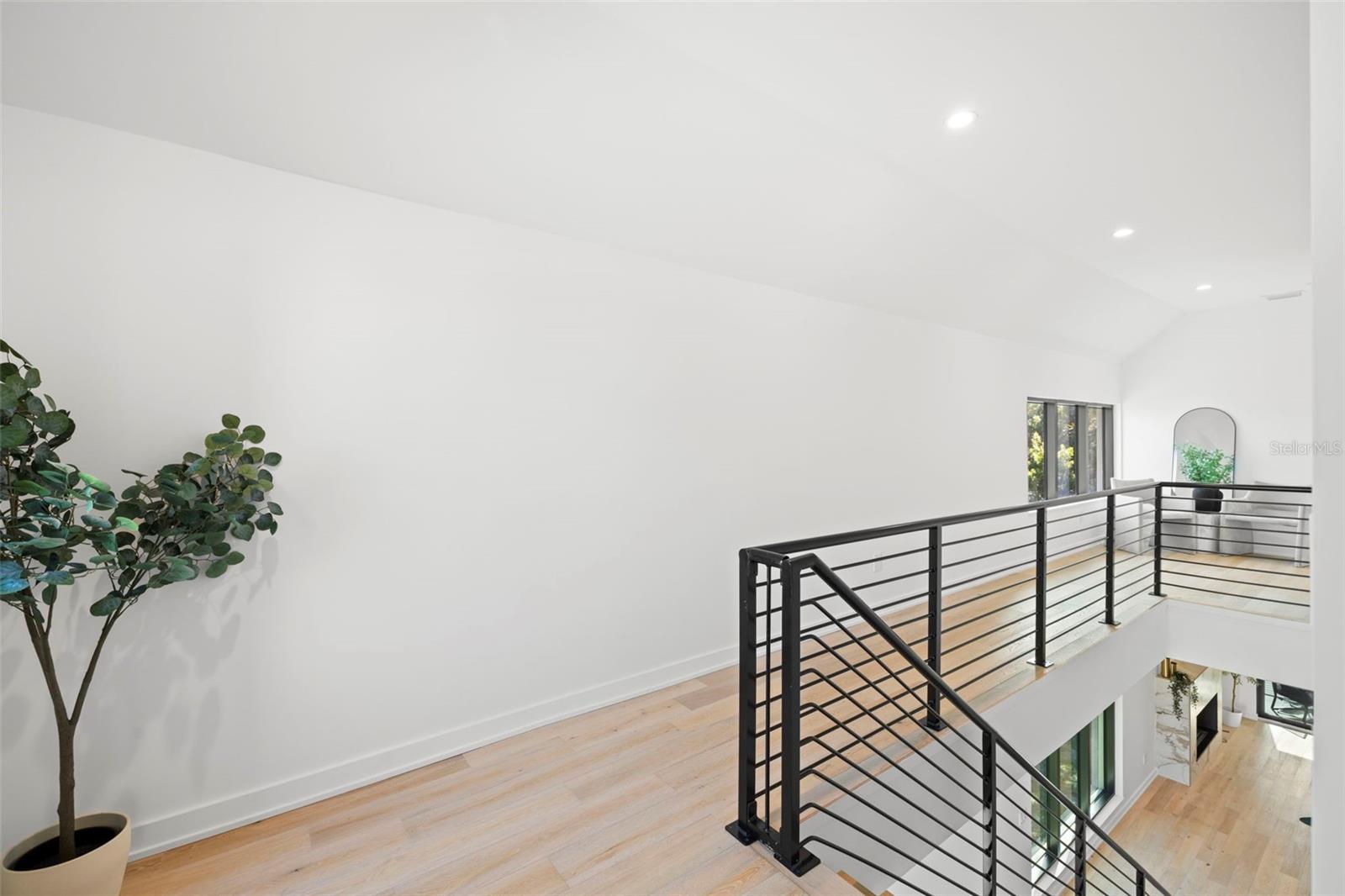 TB8373079 Property Photo