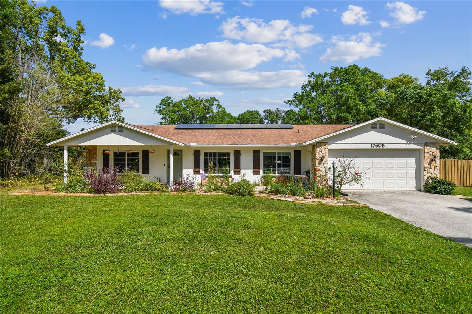 17605 SIMMONS RD, LUTZ, FL, 33548
