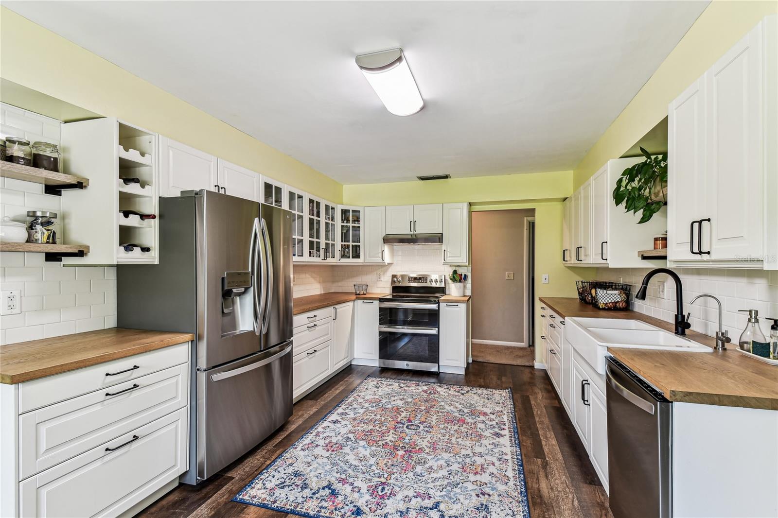 17605 SIMMONS RD, LUTZ, FL, 33548