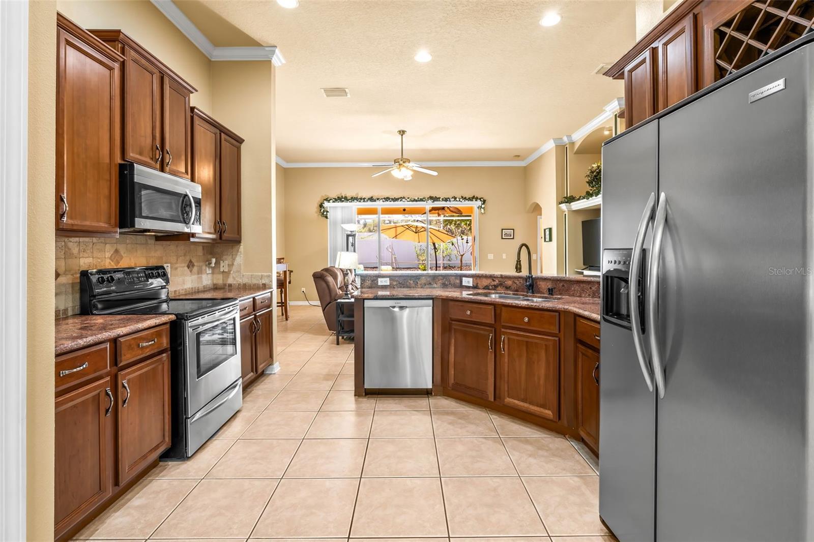 Fully Equipped Kitchen including Bosch dishwasher