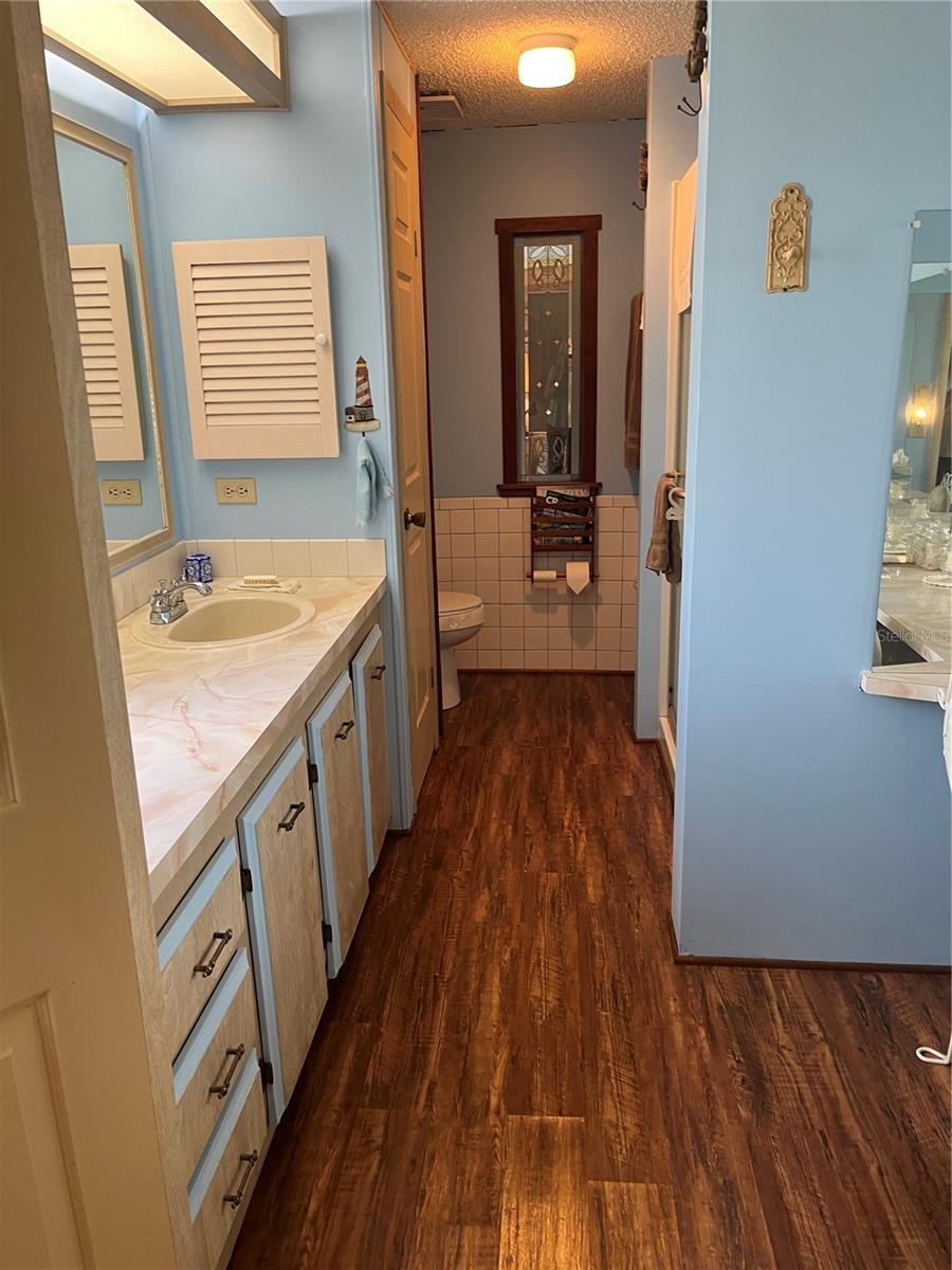 P4934464 Property Photo