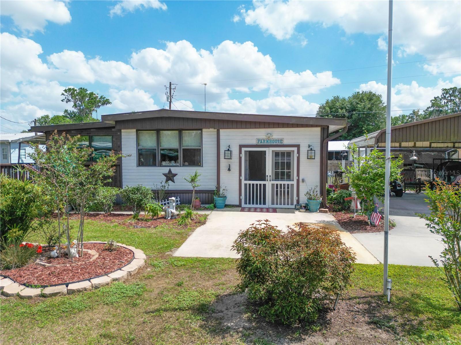 965 CR 461, LAKE PANASOFFKEE, FL, 33538