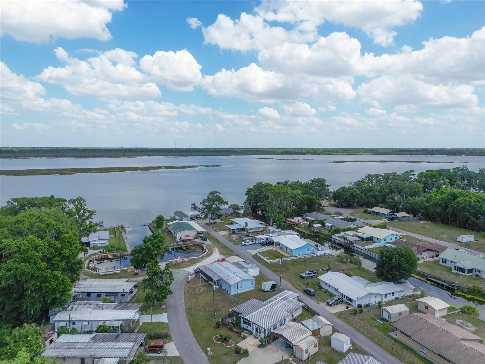 965 CR 461, LAKE PANASOFFKEE, FL, 33538