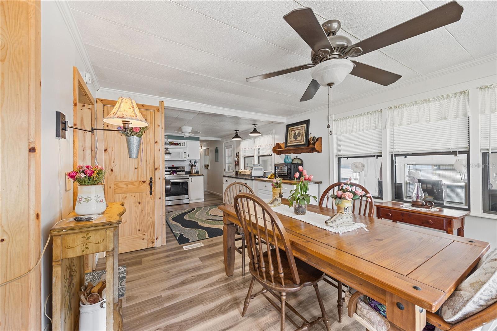 965 CR 461, LAKE PANASOFFKEE, FL, 33538