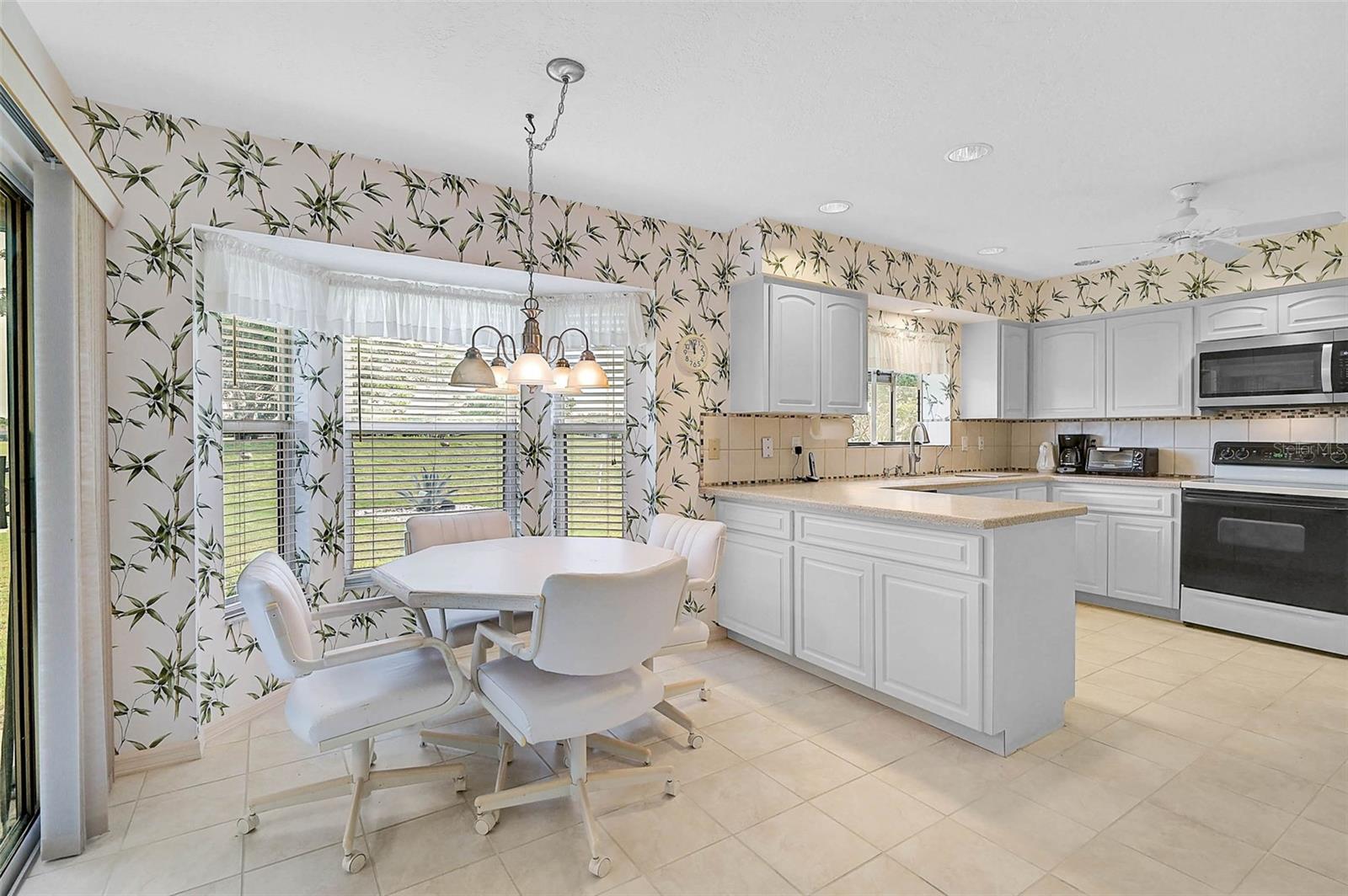 4360 PRESIDENTIAL AVENUE CIR E, BRADENTON, FL, 34203