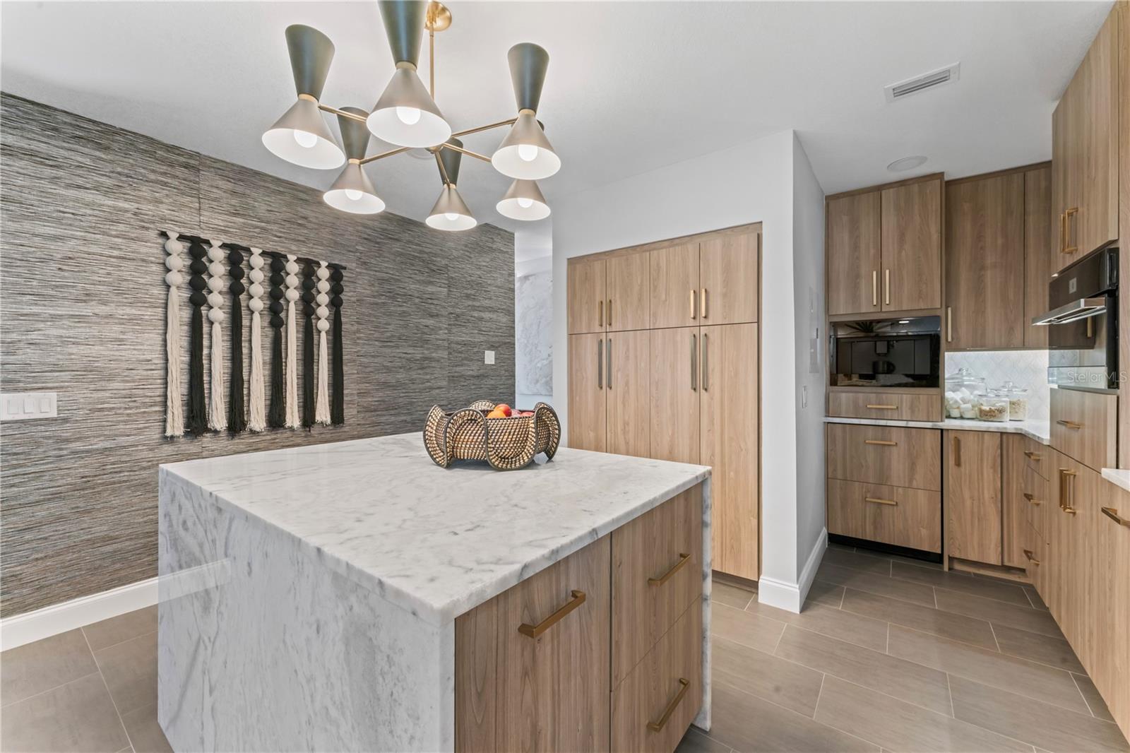 4950 BAYSHORE BLVD #27, TAMPA, FL, 33611