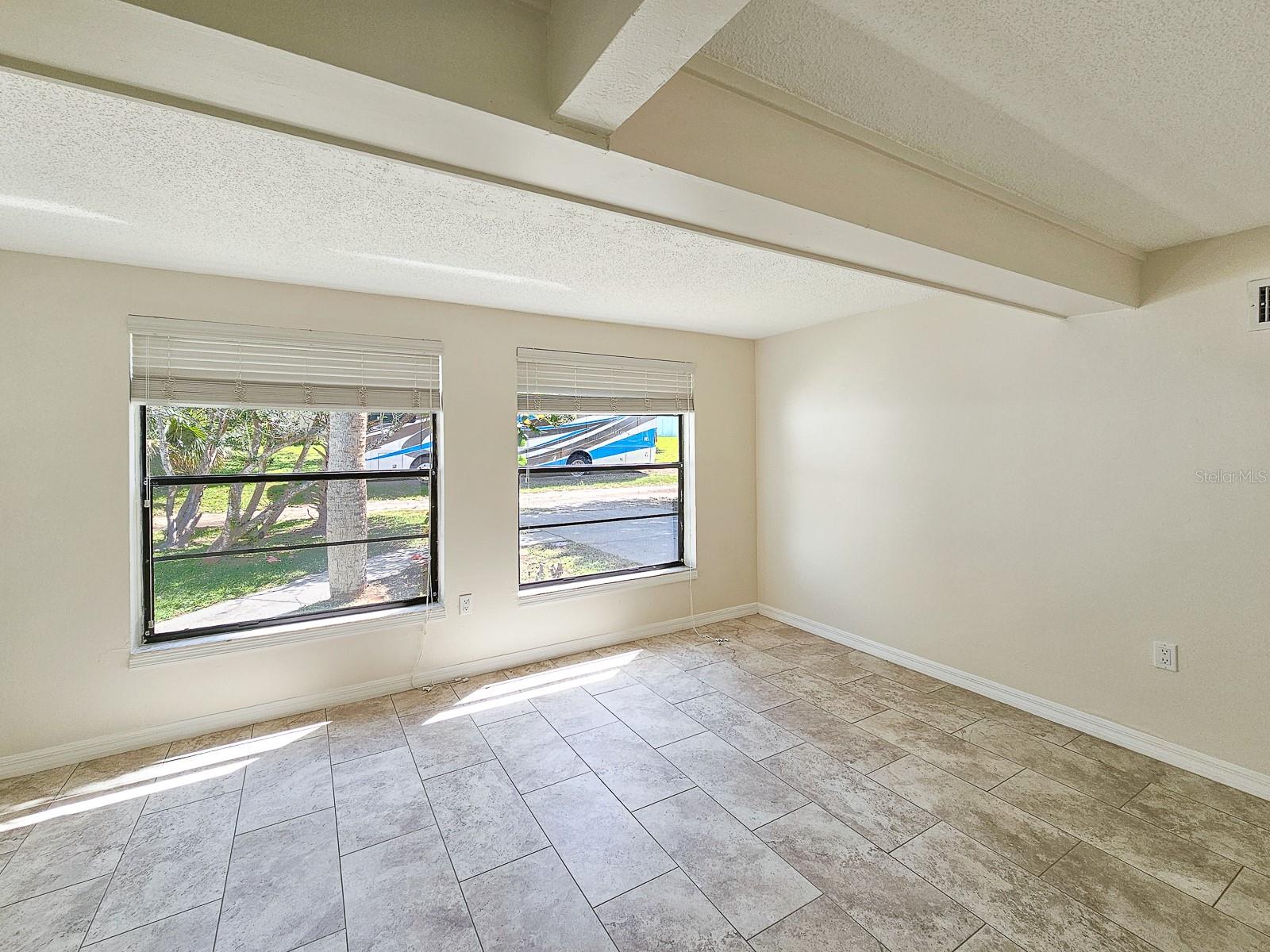 1427 S DAYTONA AVE, FLAGLER BEACH, FL, 32136