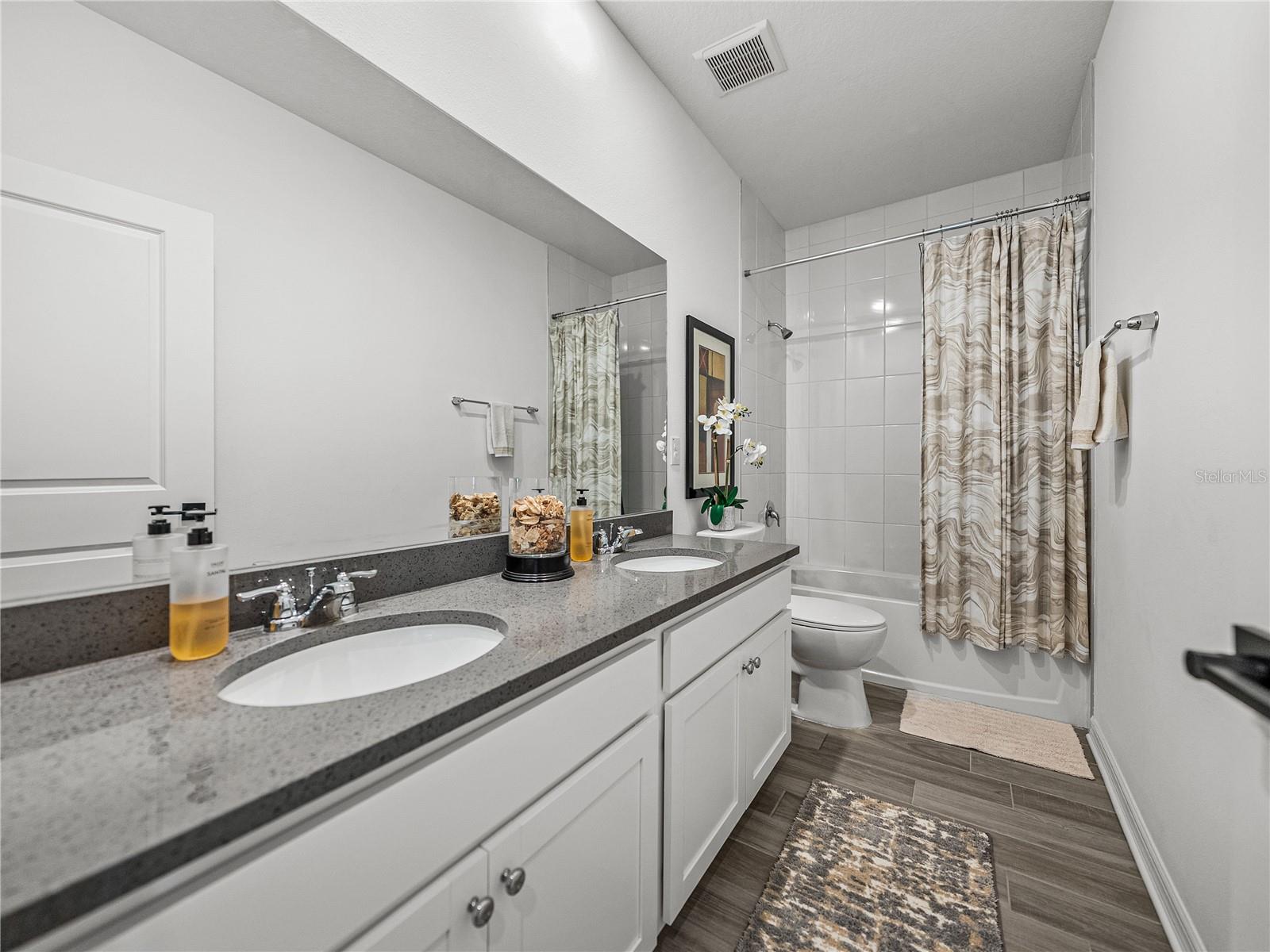 34135 WHITE FOUNTAIN CT, WESLEY CHAPEL, FL, 33545