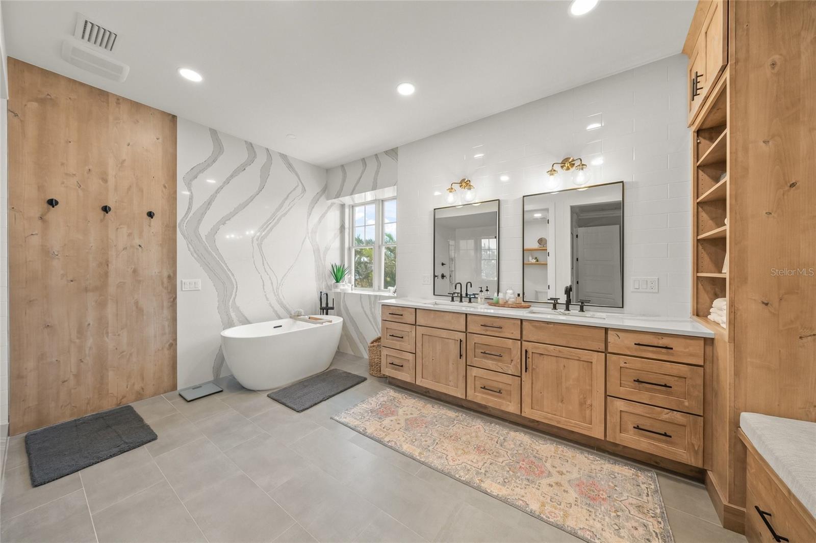 A4648533 Property Photo