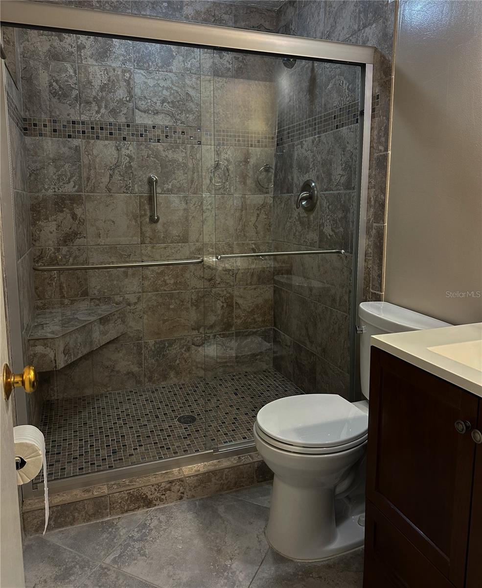 5242 BEACH DR SE, ST PETERSBURG, FL, 33705