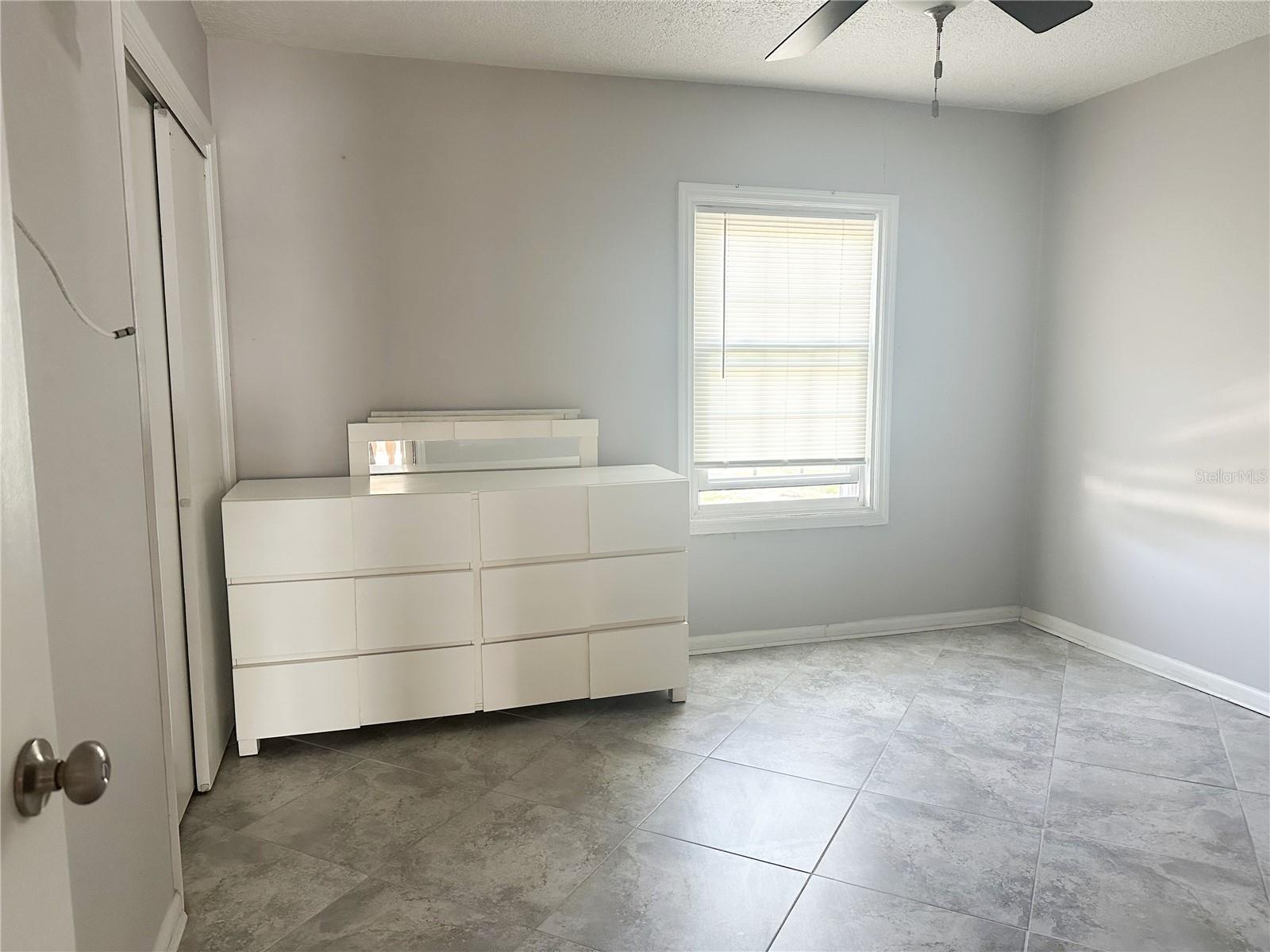 5242 BEACH DR SE, ST PETERSBURG, FL, 33705